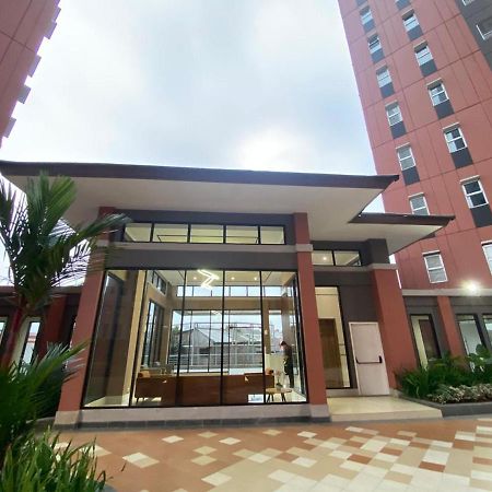 Shero Transpark Bekasi Hotel Luaran gambar